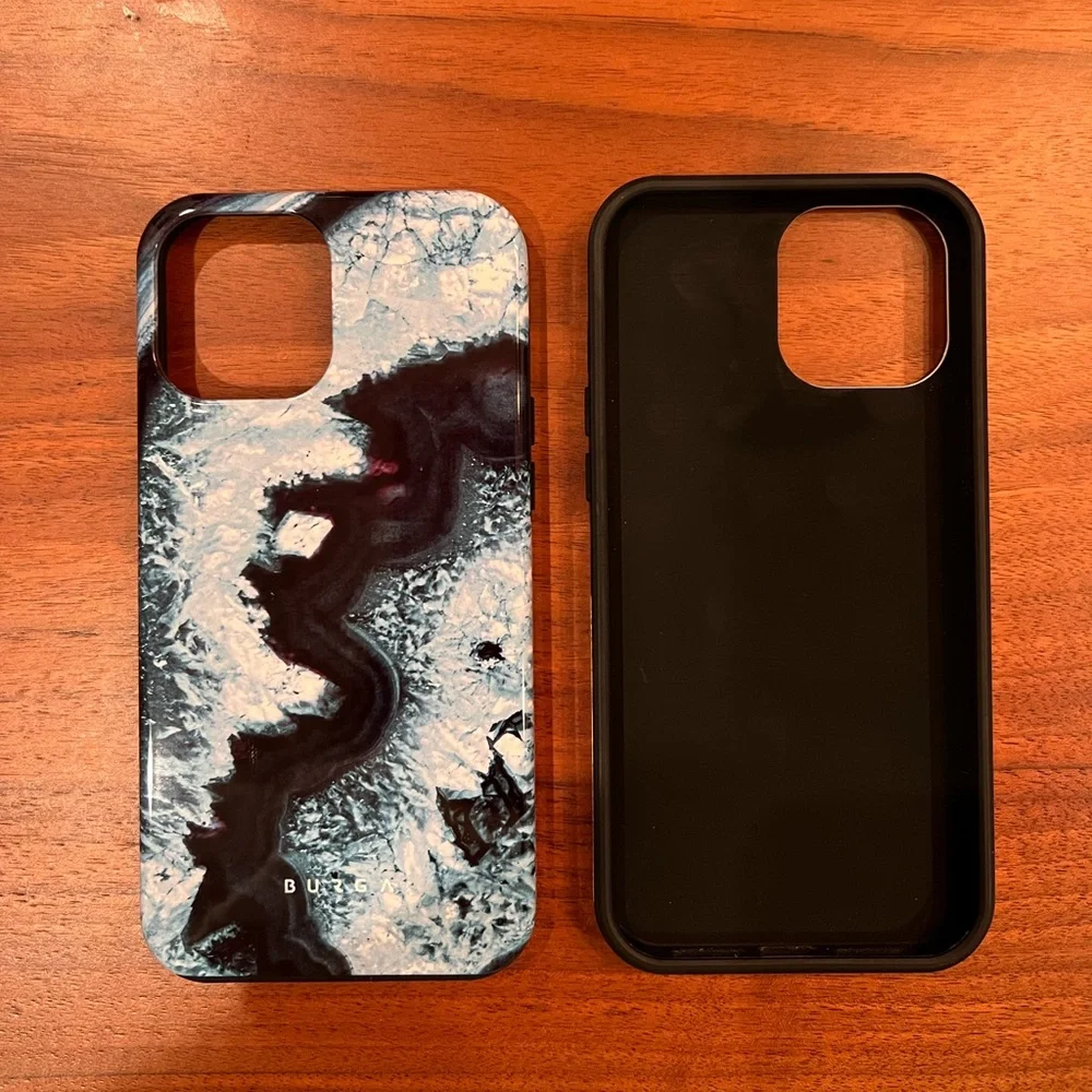 iPhone 12 Pro Max cases - Picture 2 of 5